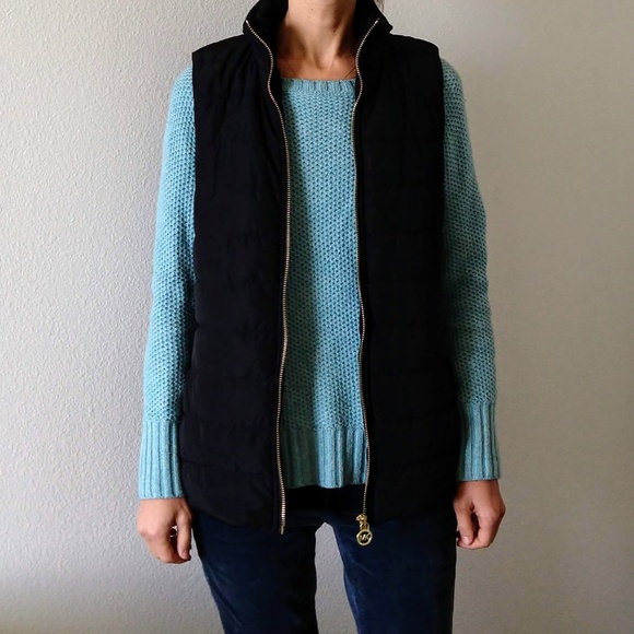 *FINAL SALE* Michael Kors Lightweight Puffer Vest. - Picture 7 of 8